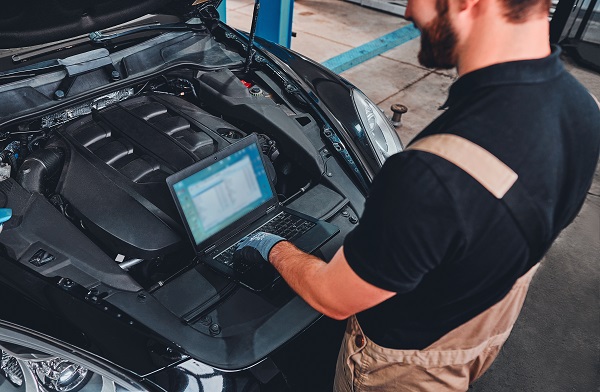 Tecniche per diagnosticare problemi elettrici nell’auto